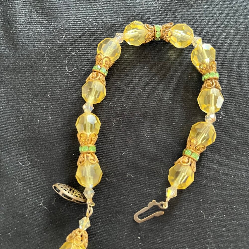 ladies costume jewelry bracelet